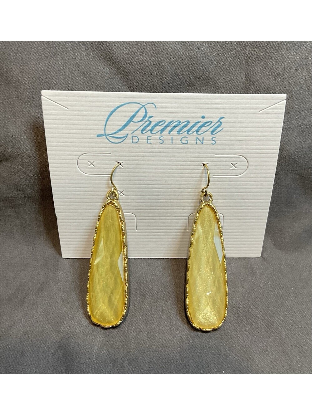 NWT Premier Designs Gold Tone Large Stone Dangle Earrings #1470